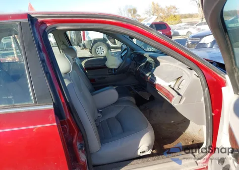 2000 Mercury Grand Marquis Ls z USA, uszkodzony, nr VIN 2MEFM75W2YX635317